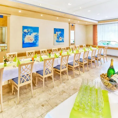 Restaurant Kerzenstueble 호텔 가르트링겐